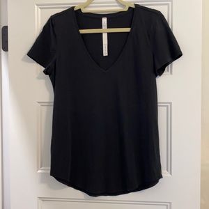 Lululemon v-nexk
